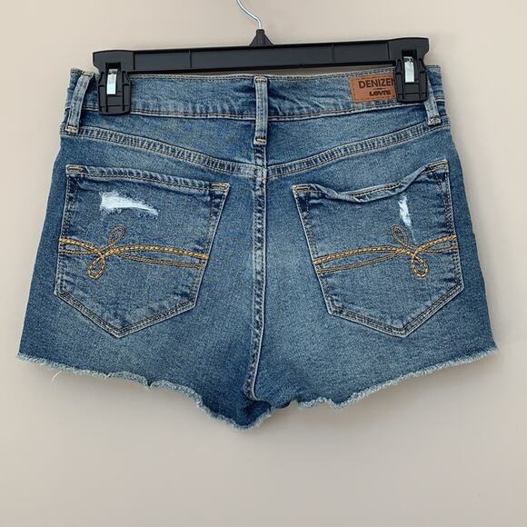 Levi's Denizen cheeky high rise cutoff denim jean shorts medium wash size 3 - Picture 2 of 10